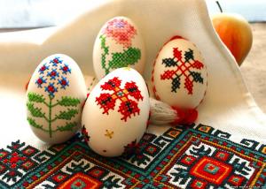 Прикрепленное изображение: EMBROIDERED_EGGS_BY_I_FOROSTYUK.jpg